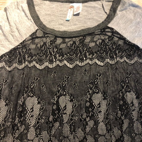 Women’s top - Picture 2 of 7